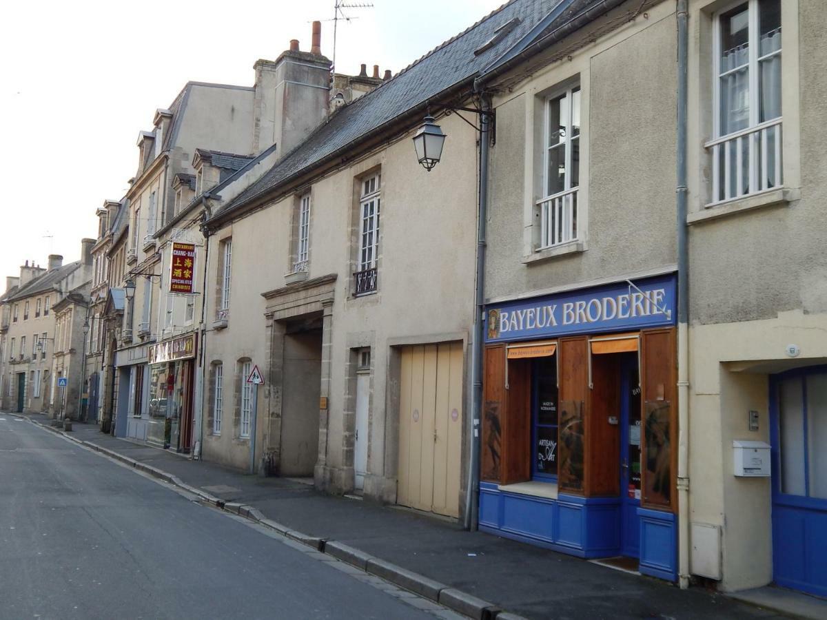 Au Coeur Du Centre Historique Appartement Bayeux Buitenkant foto